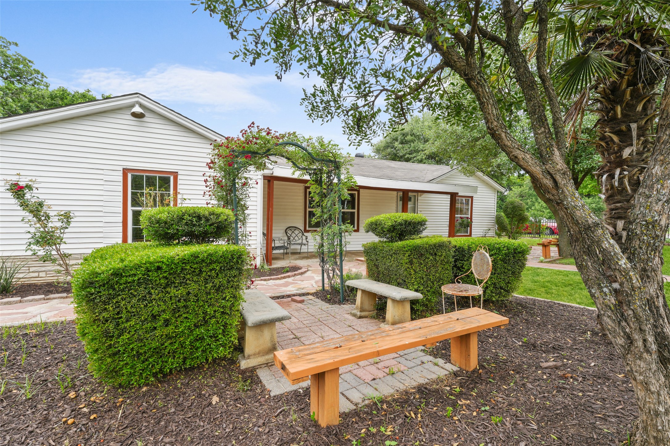 6000 Forest Hill Drive Forest Hill TX 76119