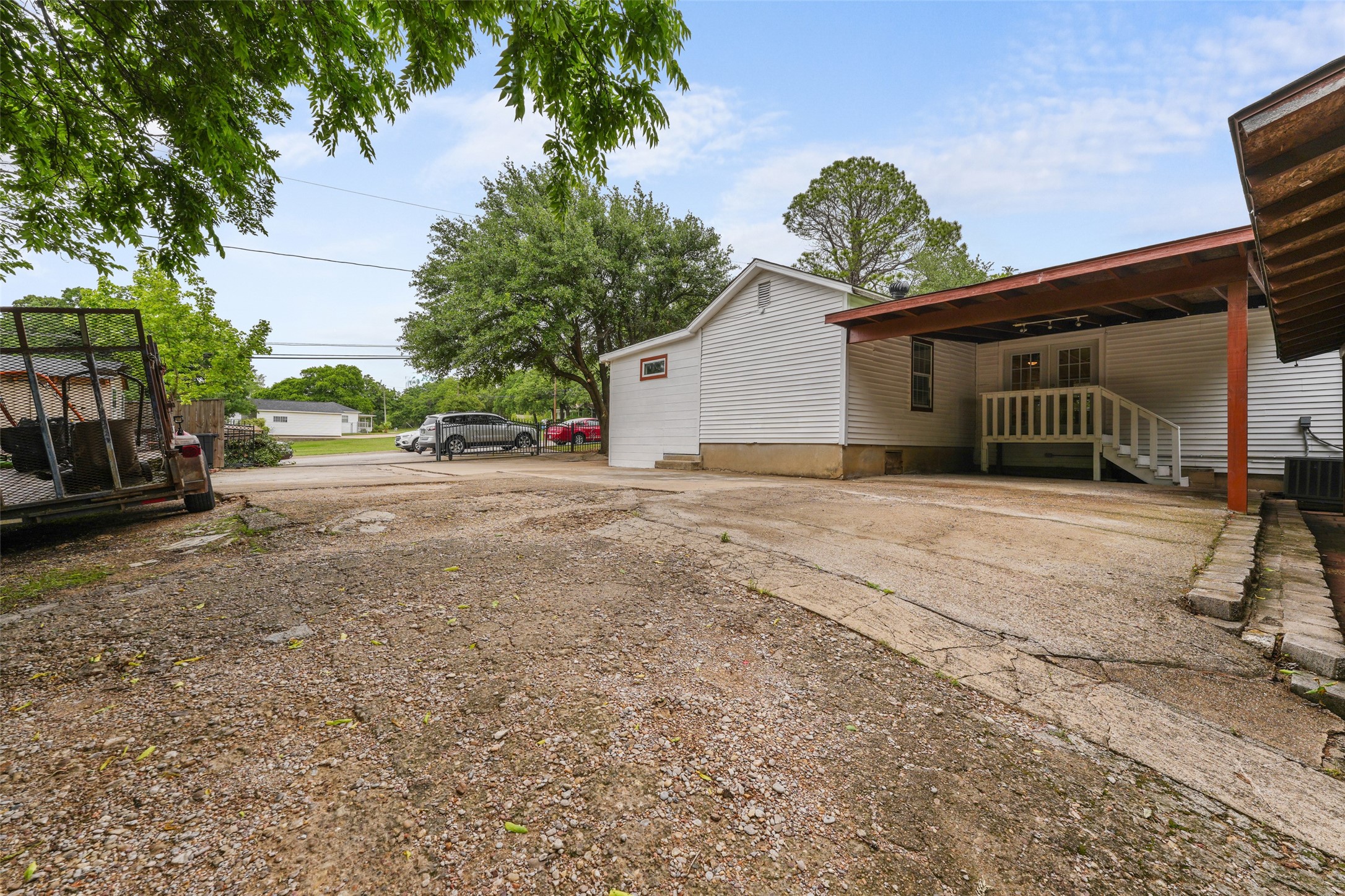 6000 Forest Hill Drive Forest Hill TX 76119
