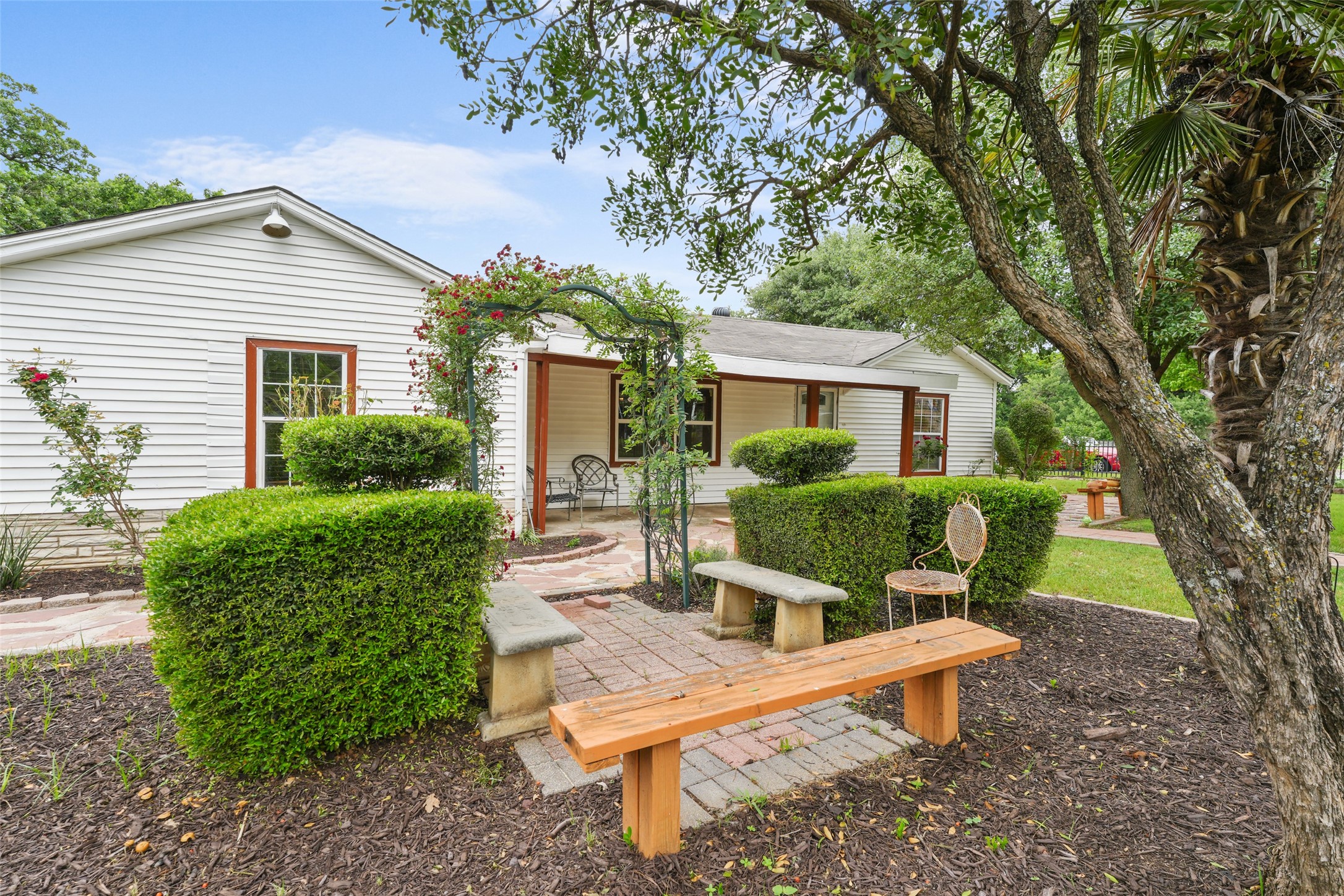 6000 Forest Hill Drive Forest Hill TX 76119