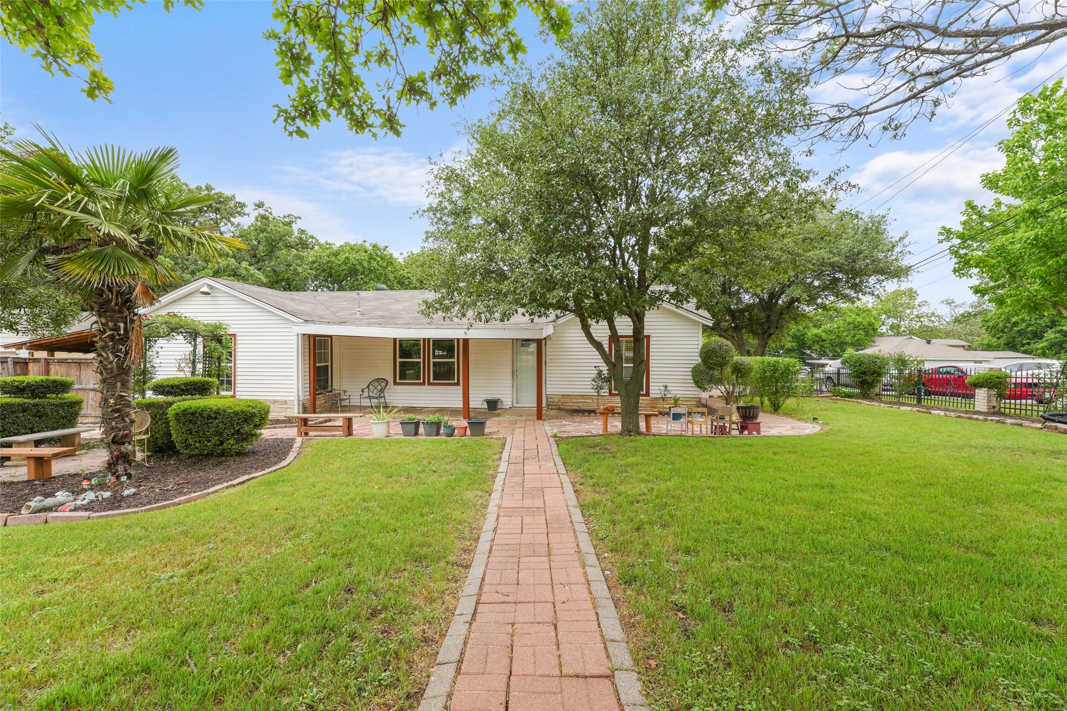 6000 Forest Hill Drive Forest Hill TX 76119