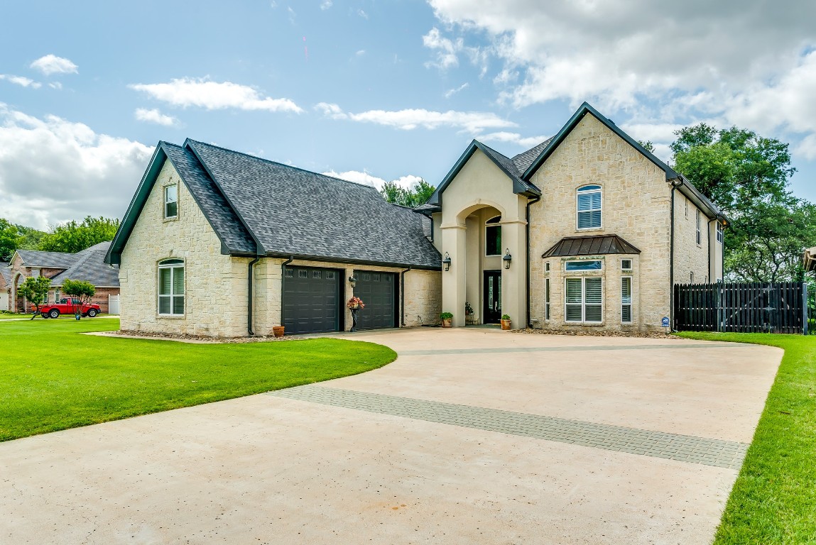 201 Casas Del Sur Street Granbury TX 76049