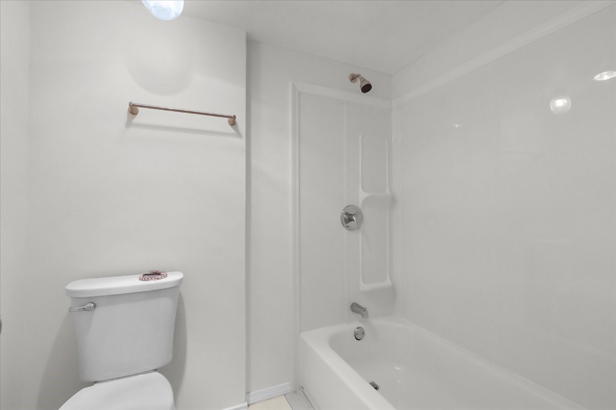 3118 Roundtree Lane Garland TX 75044