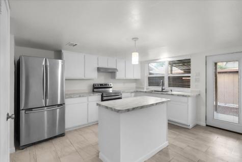 3118 Roundtree Lane Garland TX 75044