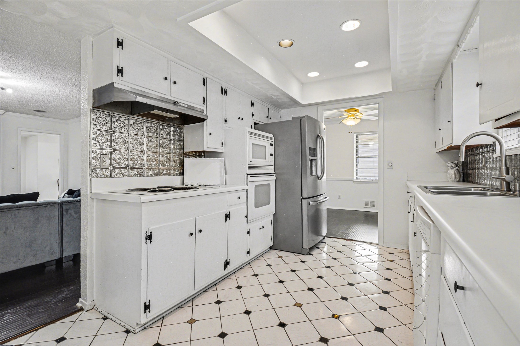 10525 Yorkford Drive Dallas TX 75238