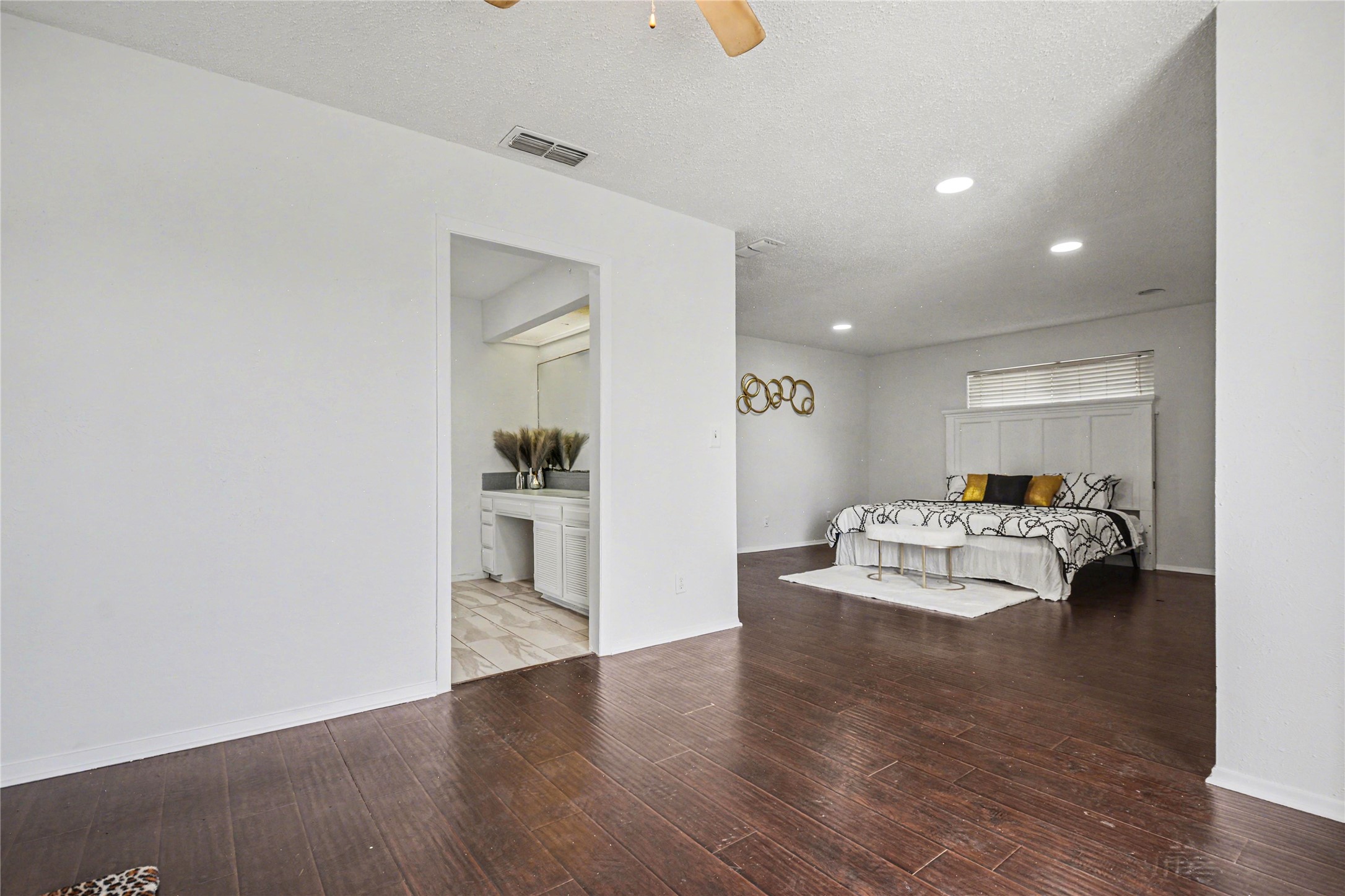 10525 Yorkford Drive Dallas TX 75238