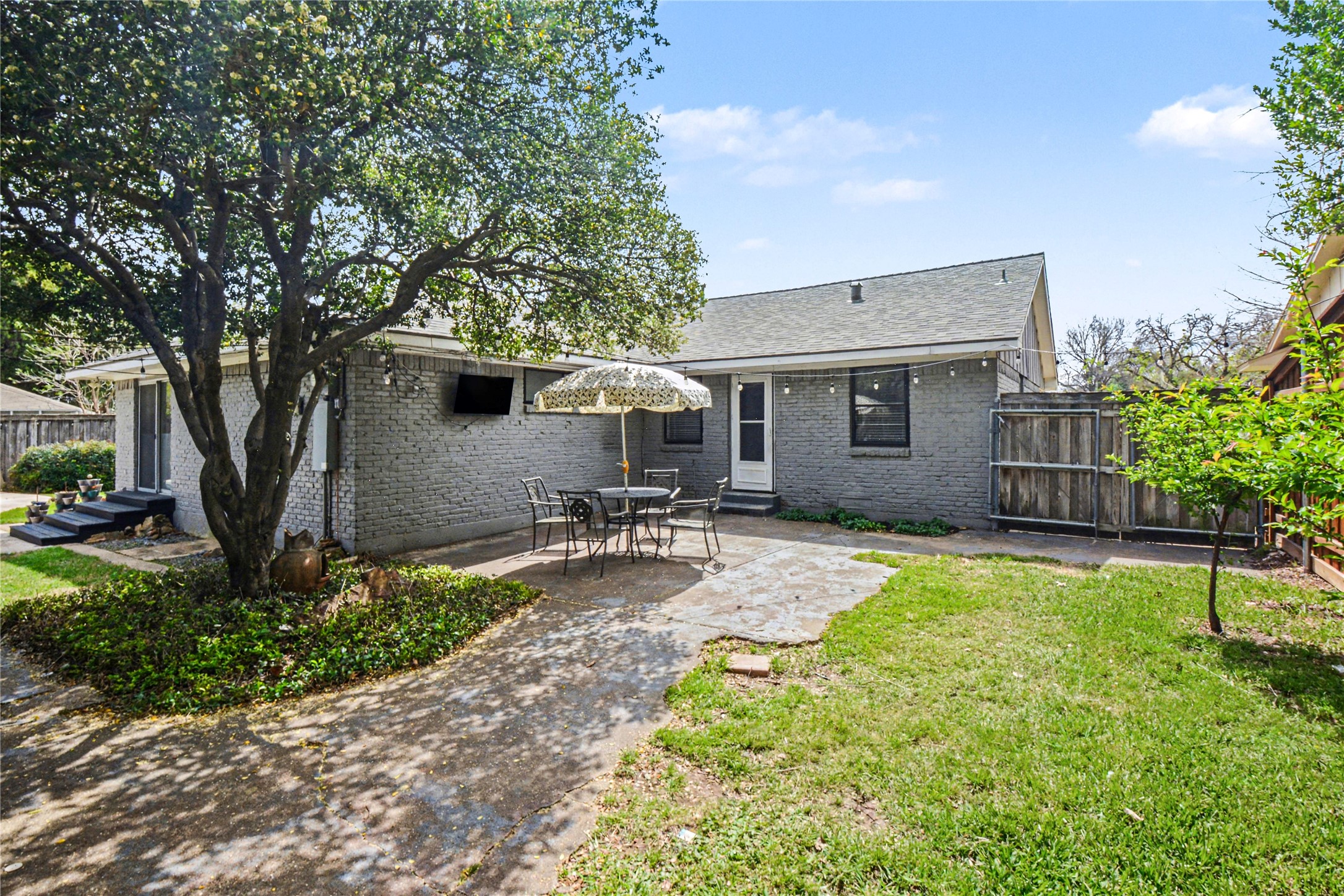 10525 Yorkford Drive Dallas TX 75238