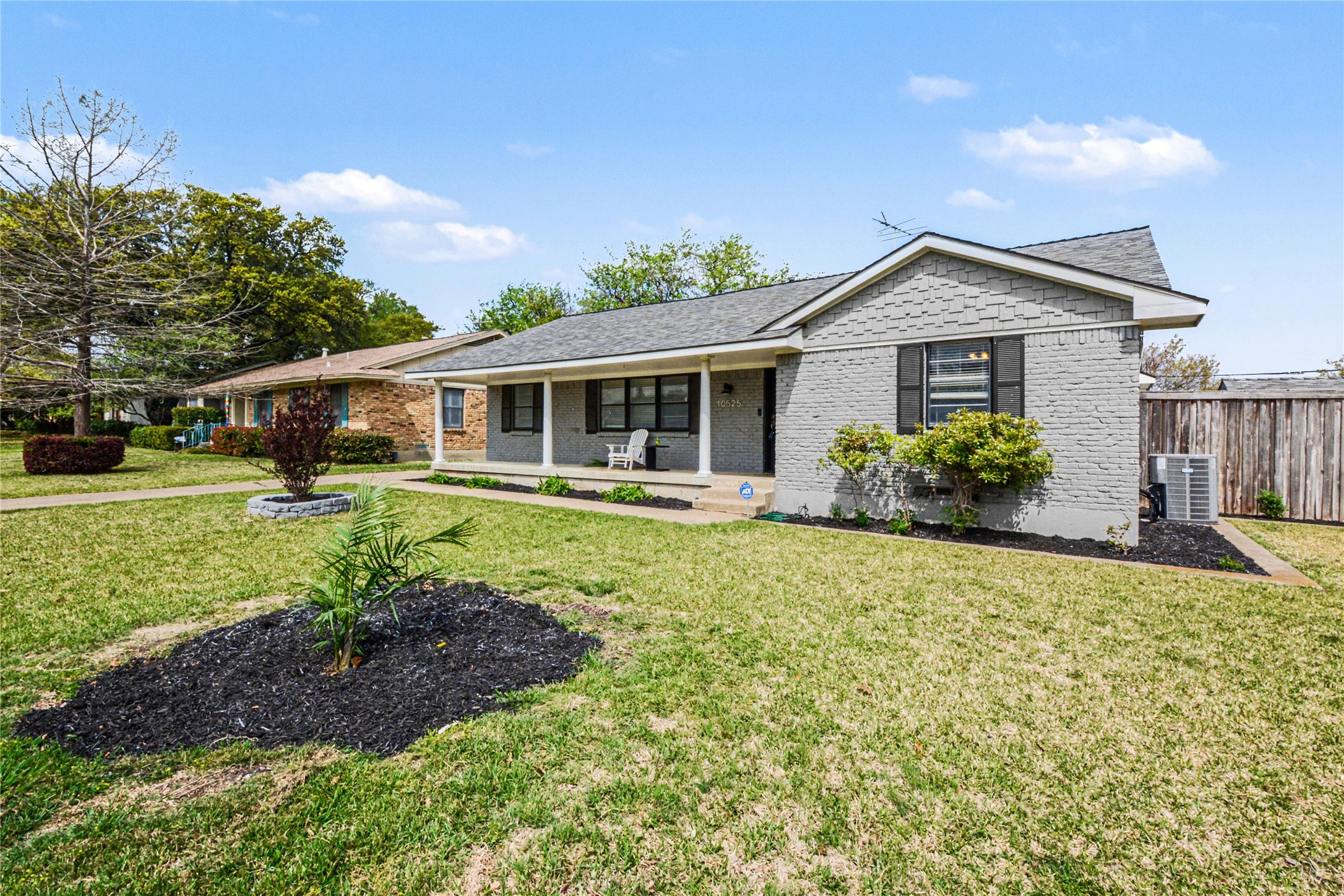 10525 Yorkford Drive Dallas TX 75238