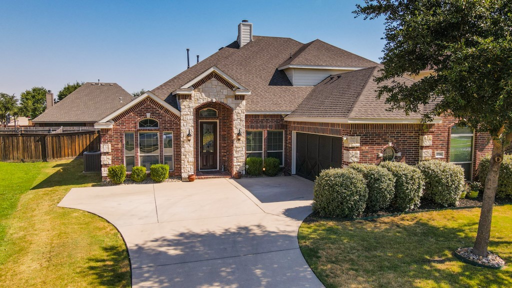 2720 Columbus Grand Prairie TX 75054