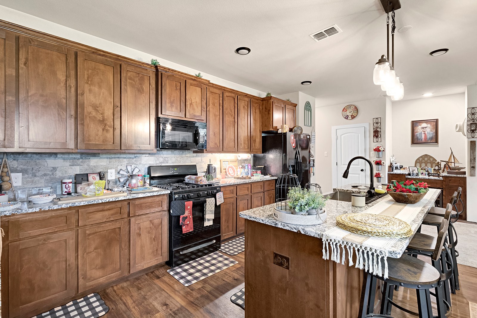 540 E Main Street Pilot Point TX 76258