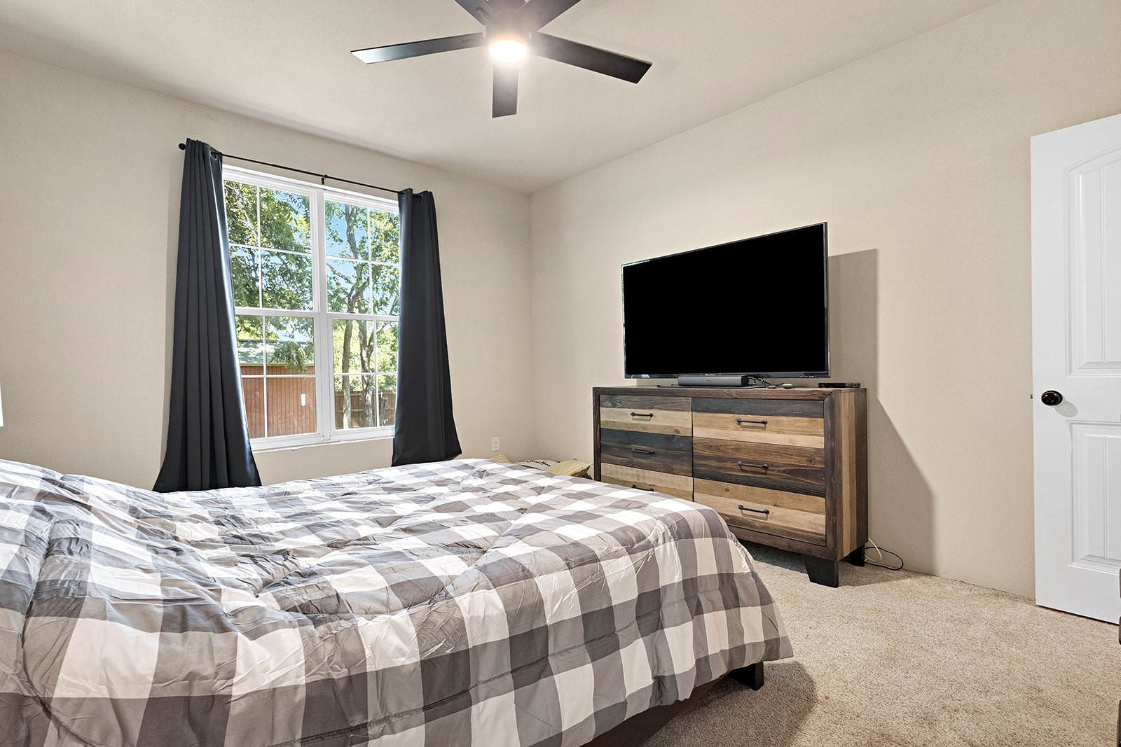 540 E Main Street Pilot Point TX 76258