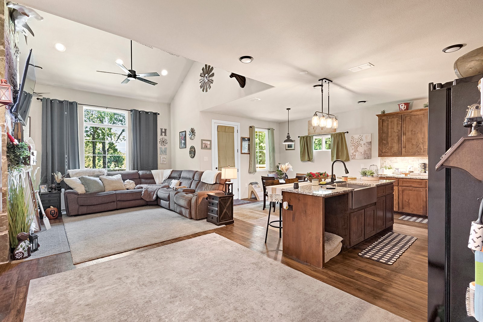 540 E Main Street Pilot Point TX 76258