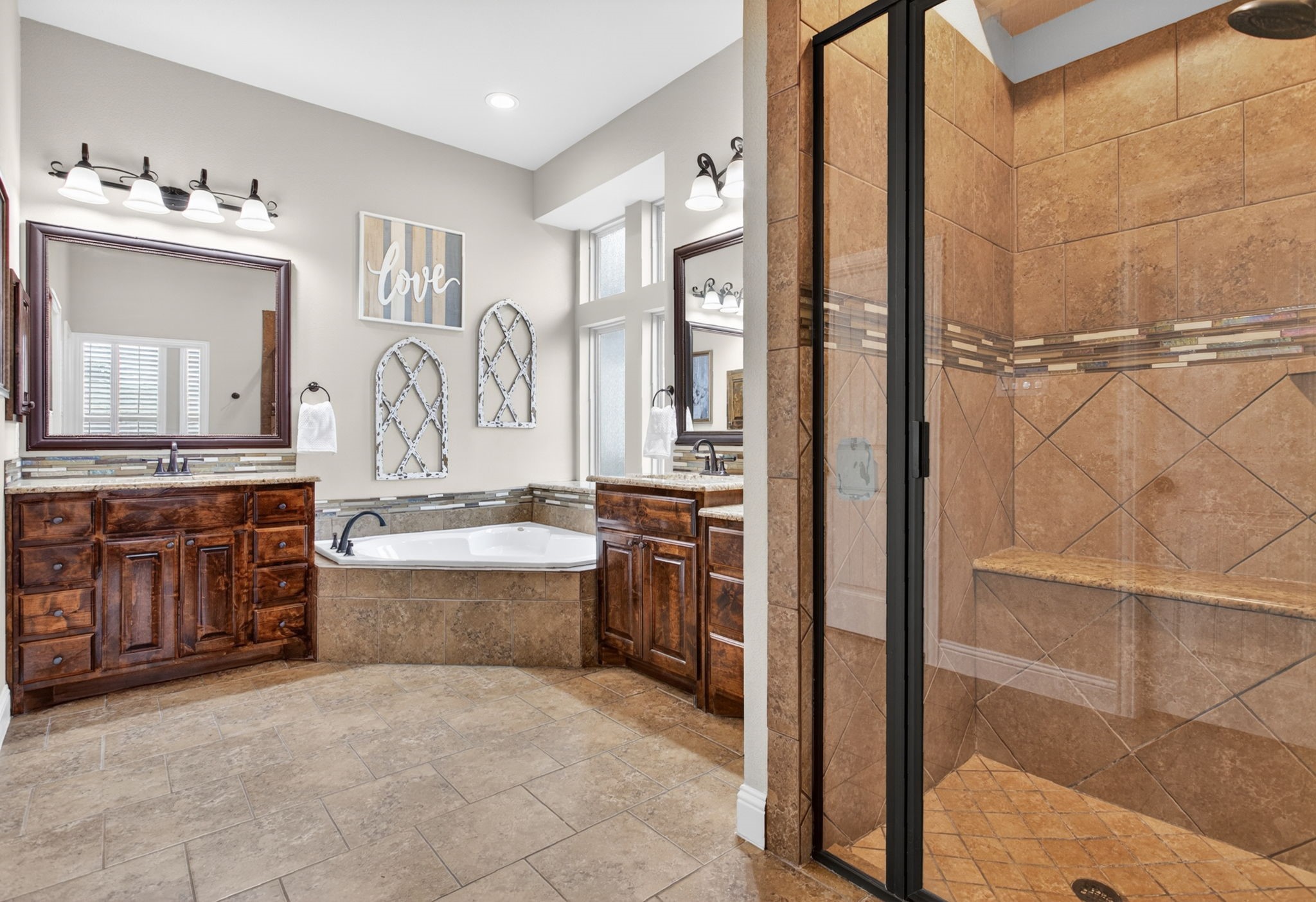 1213 Teton Drive Burleson TX 76028