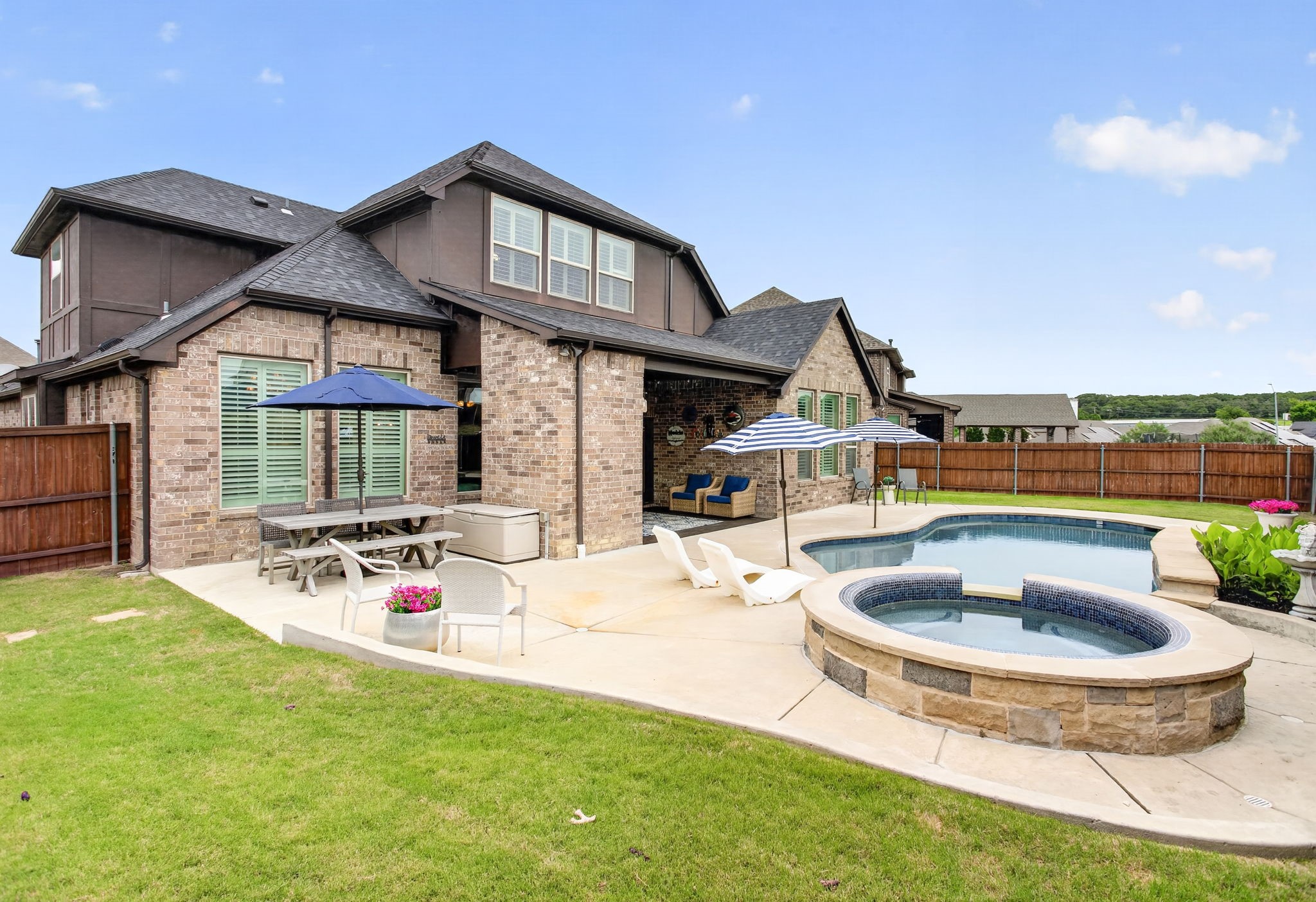 1213 Teton Drive Burleson TX 76028
