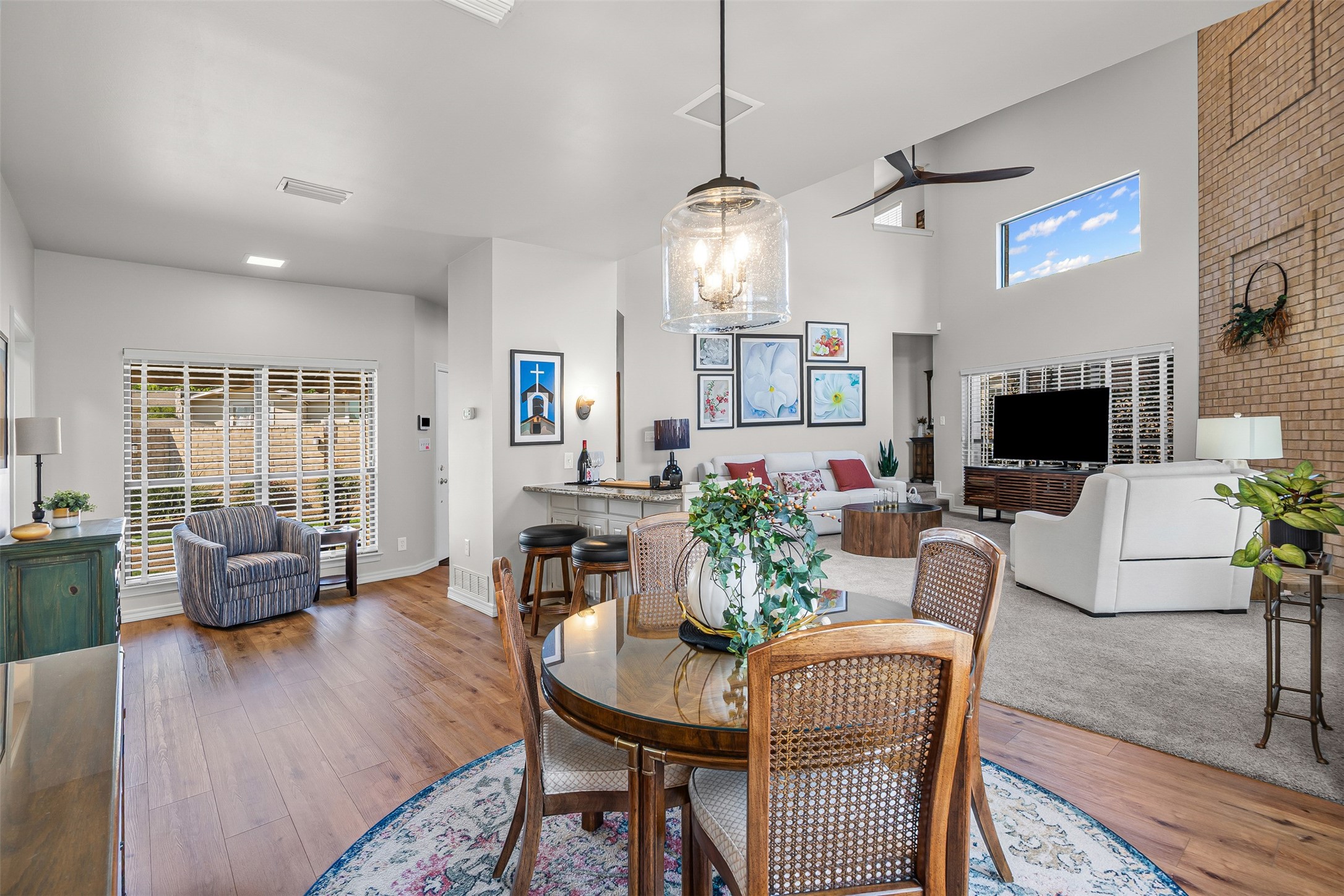 32 One Main Place Benbrook TX 76126