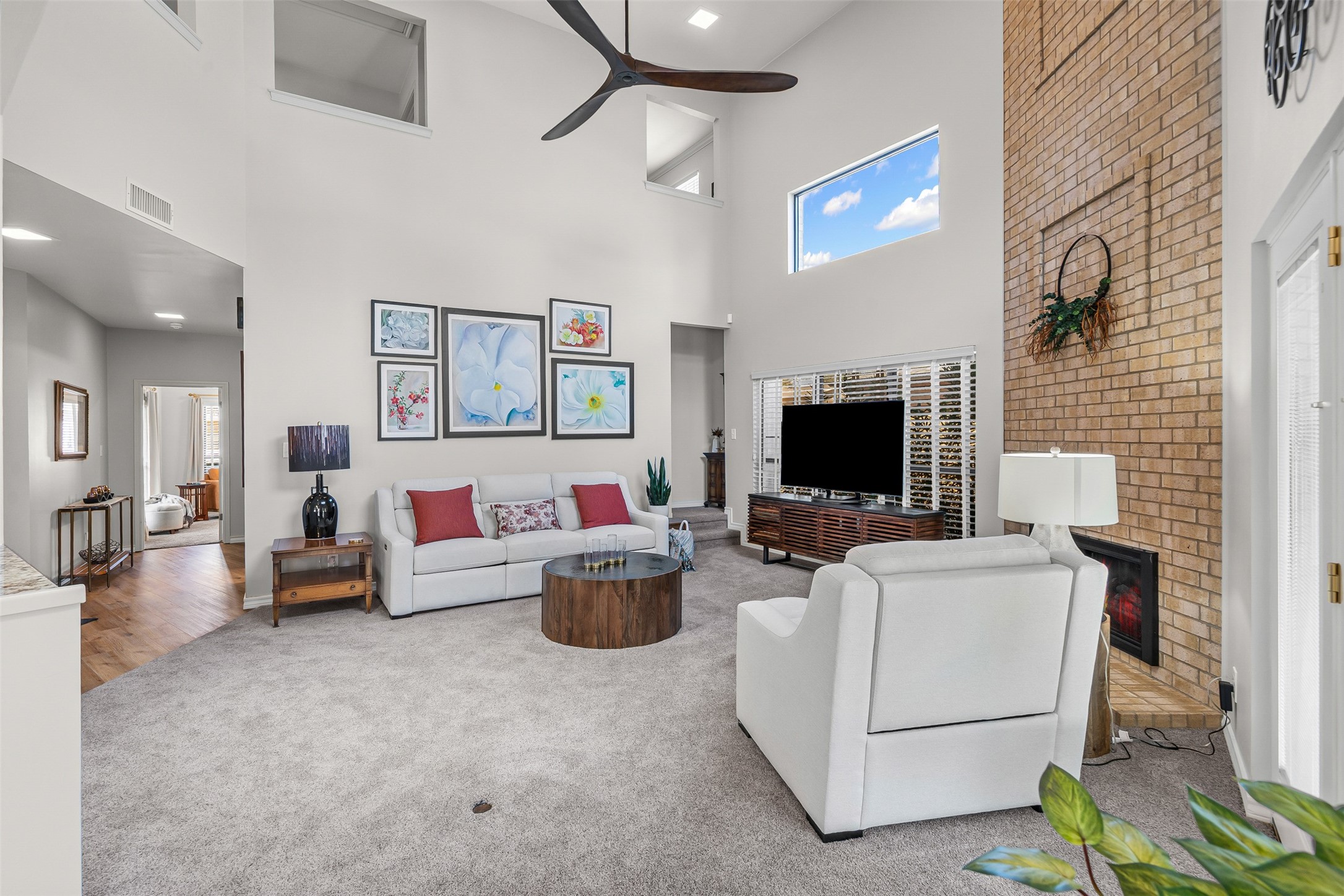 32 One Main Place Benbrook TX 76126