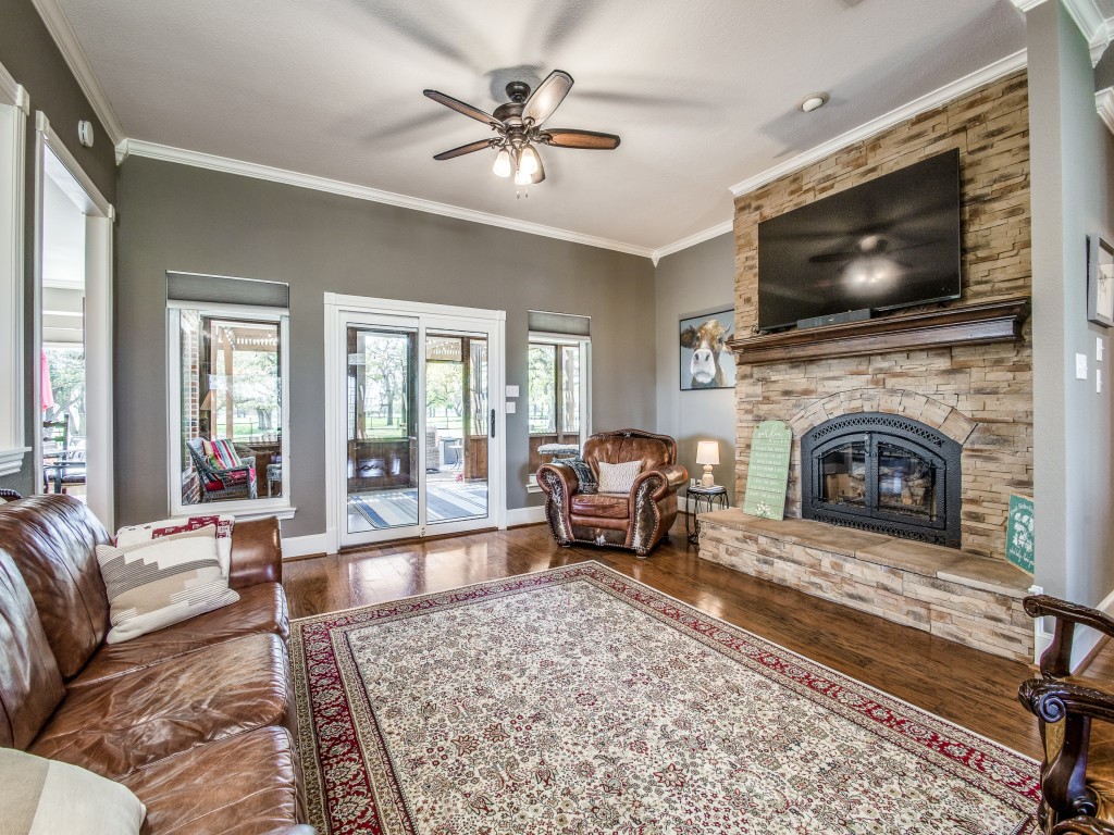 313 Vz County Road 3910 Wills Point TX 75169
