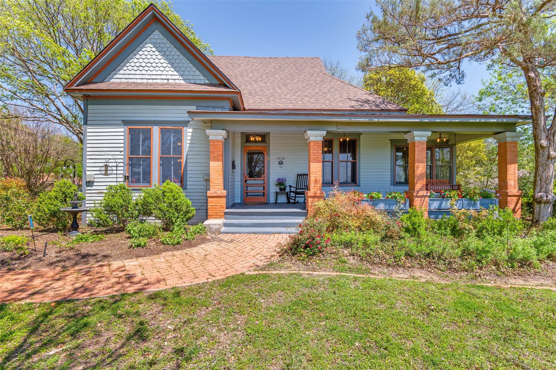 1112 W Jefferson Street Waxahachie TX 75165