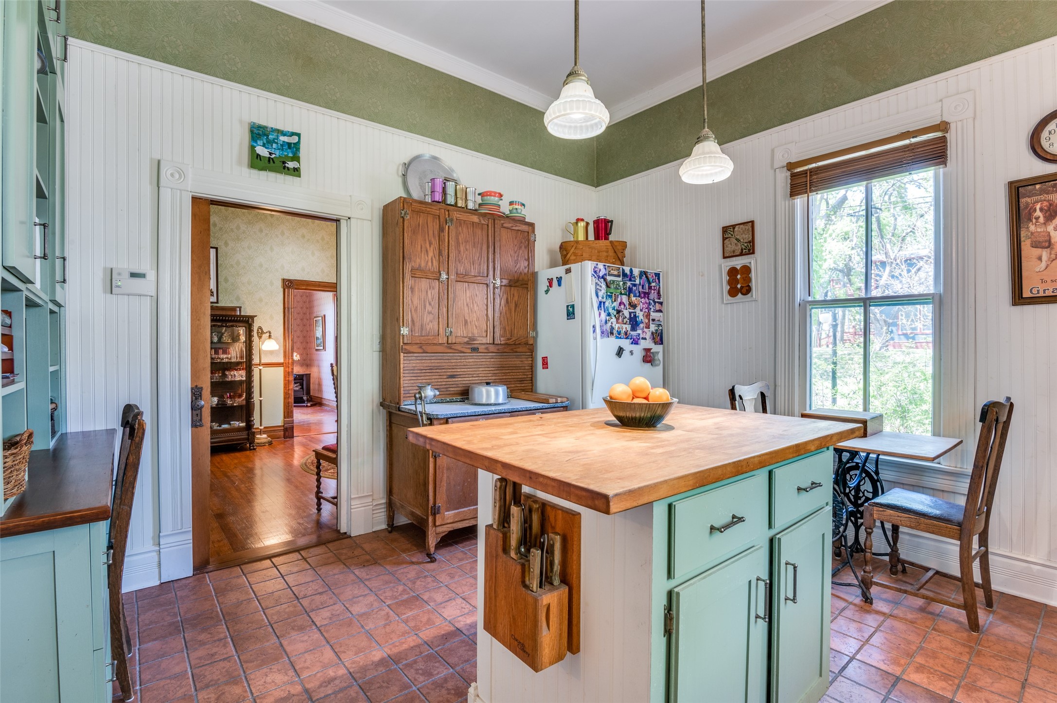 1112 W Jefferson Street Waxahachie TX 75165