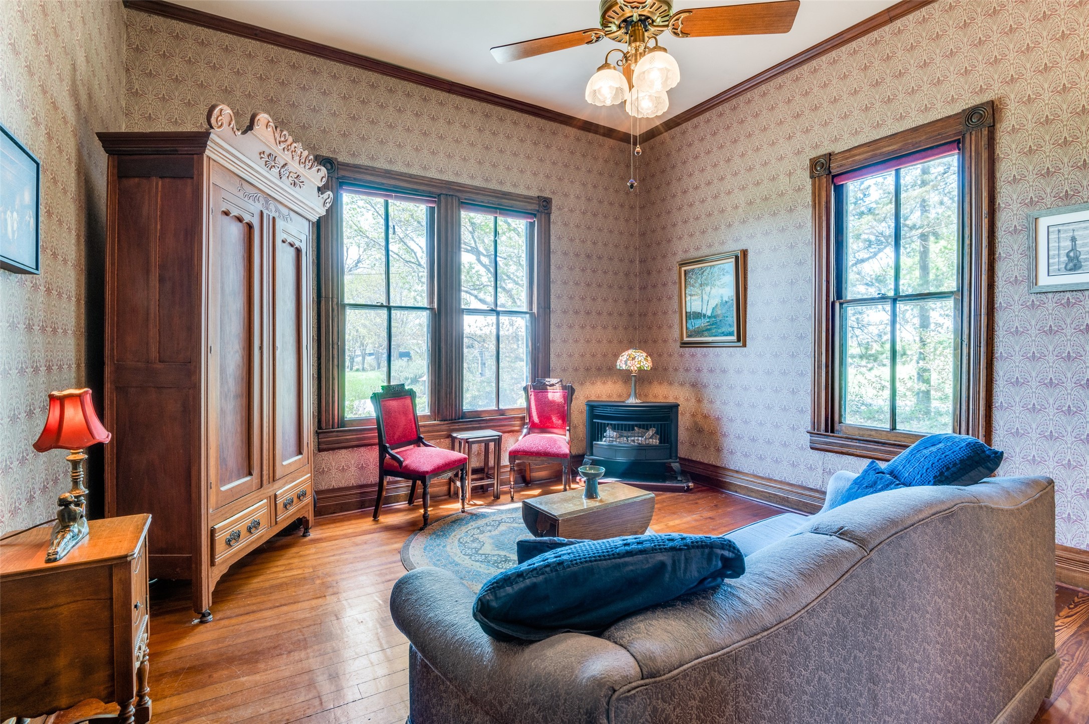 1112 W Jefferson Street Waxahachie TX 75165