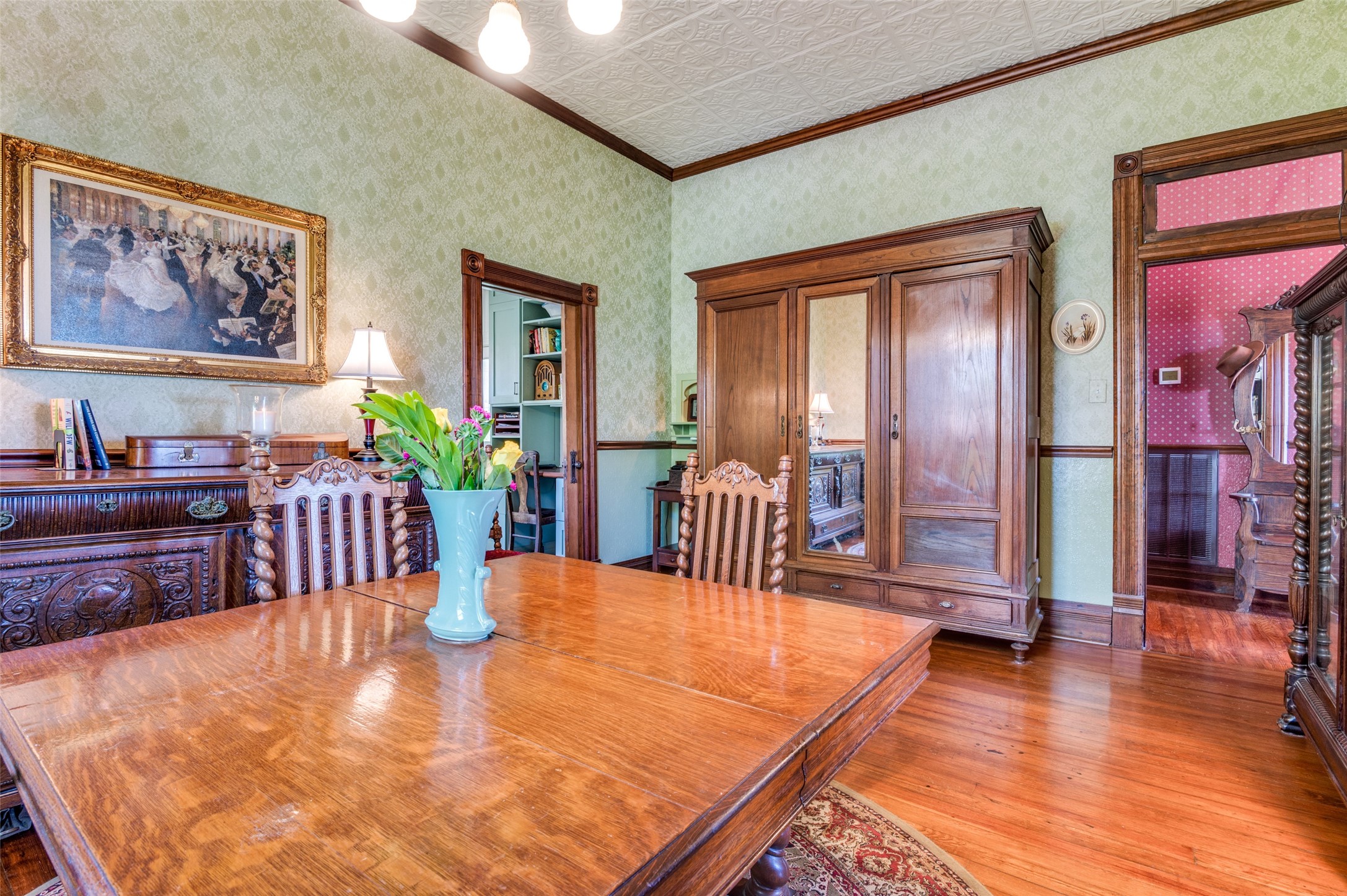 1112 W Jefferson Street Waxahachie TX 75165