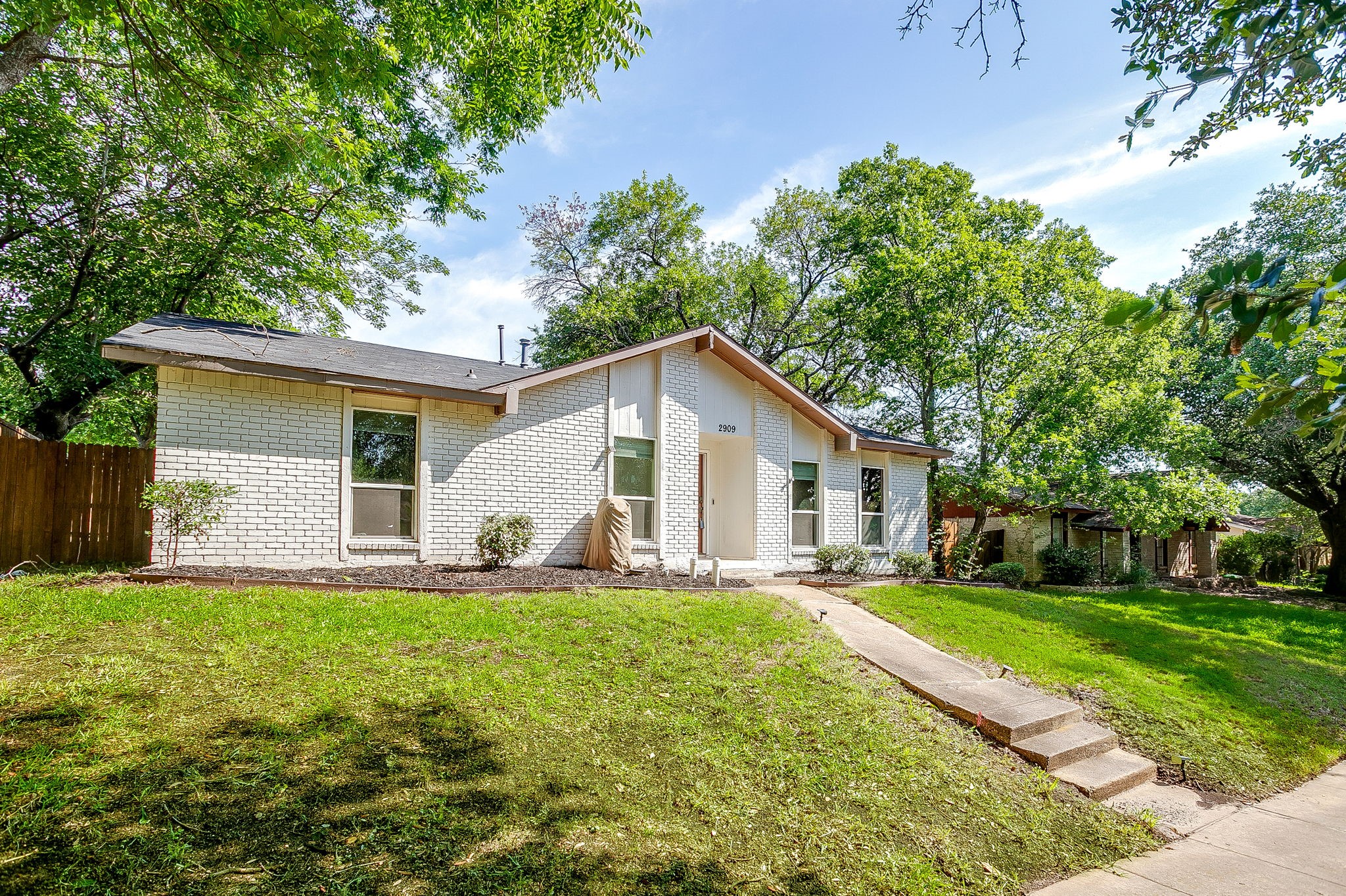 2909 Clover Valley Drive Garland TX 75043