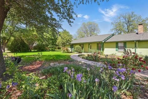 1806 Duck Creek Road Sanger TX 76266
