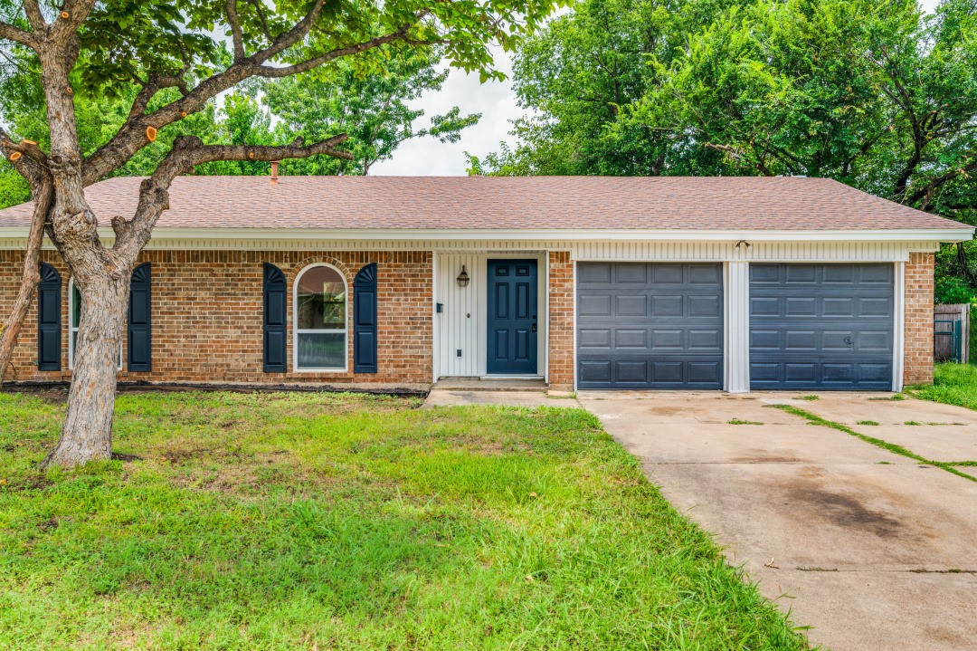 604 Sue Ann Lane Burleson TX 76028