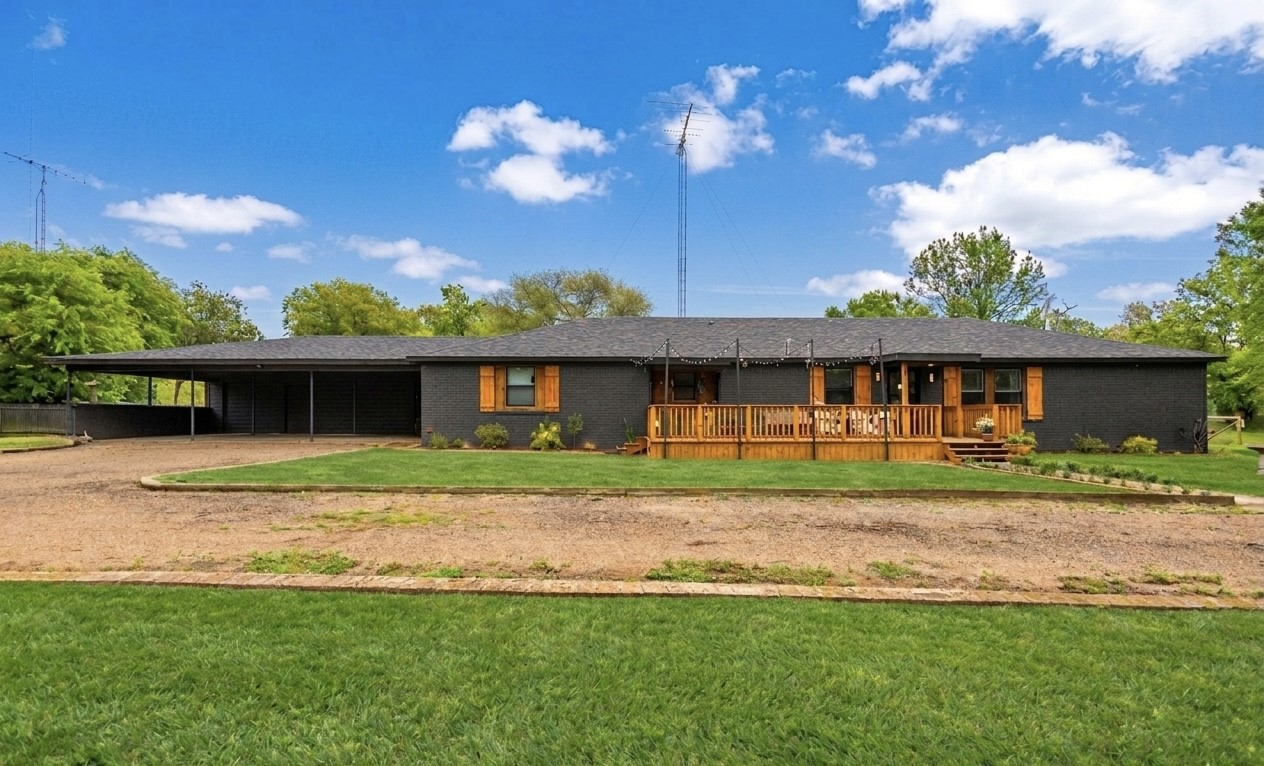 997 Vz County Road 4810 Ben Wheeler TX 75754
