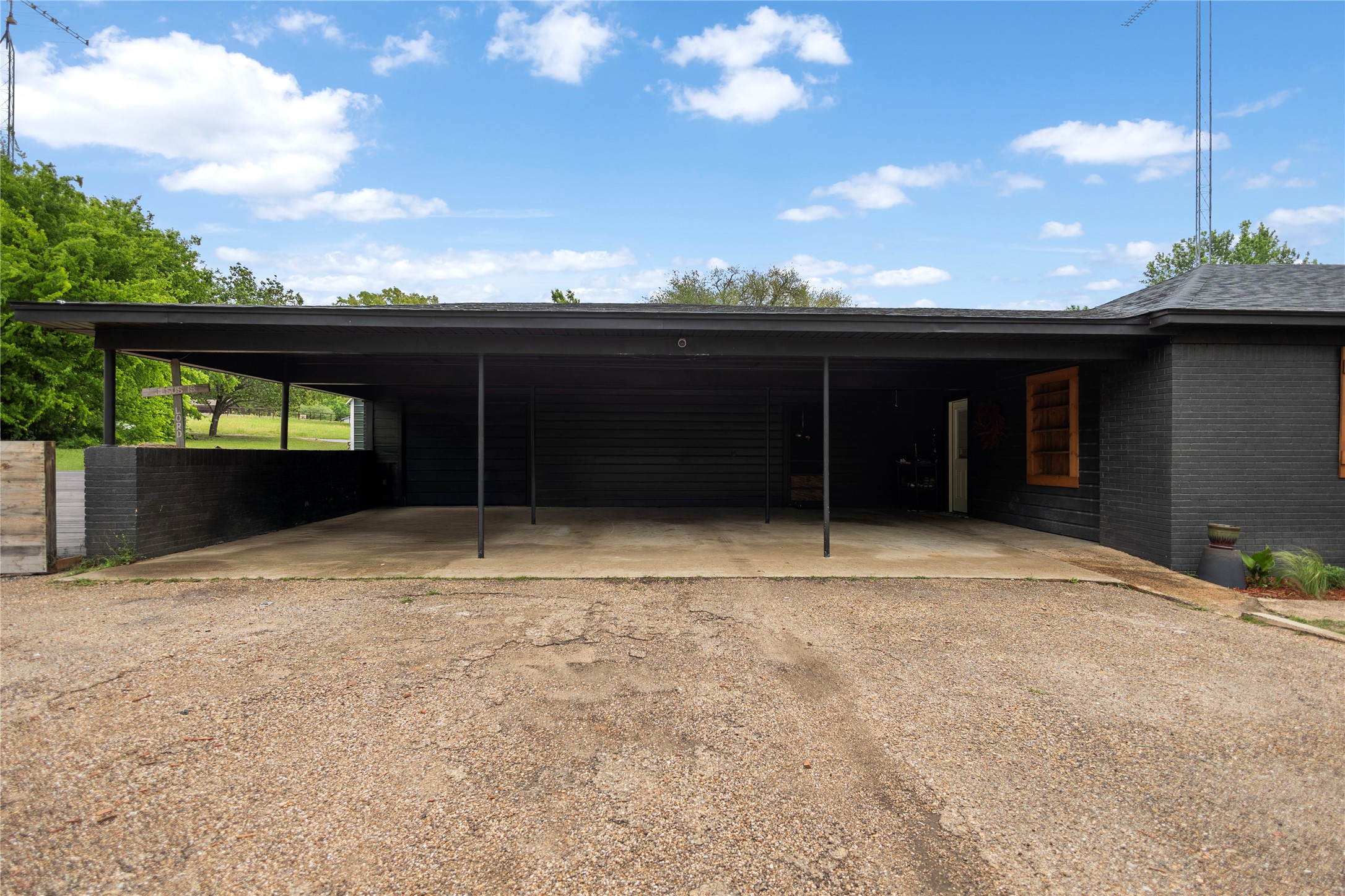 997 Vz County Road 4810 Ben Wheeler TX 75754