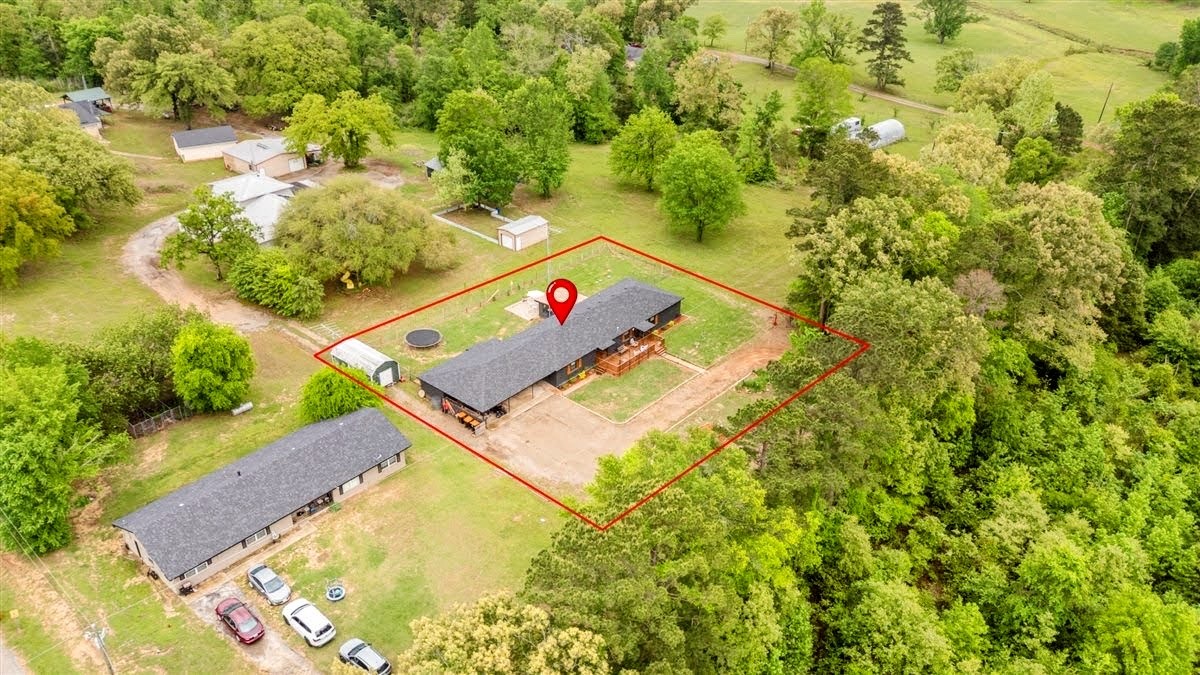 997 Vz County Road 4810 Ben Wheeler TX 75754