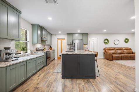 997 Vz County Road 4810 Ben Wheeler TX 75754