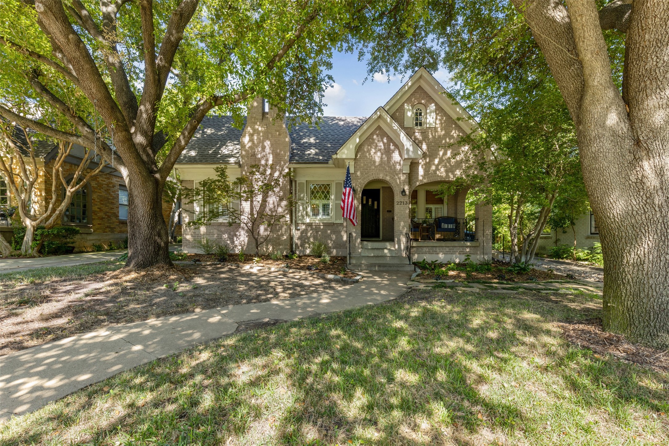 2213 Tremont Avenue Fort Worth TX 76107