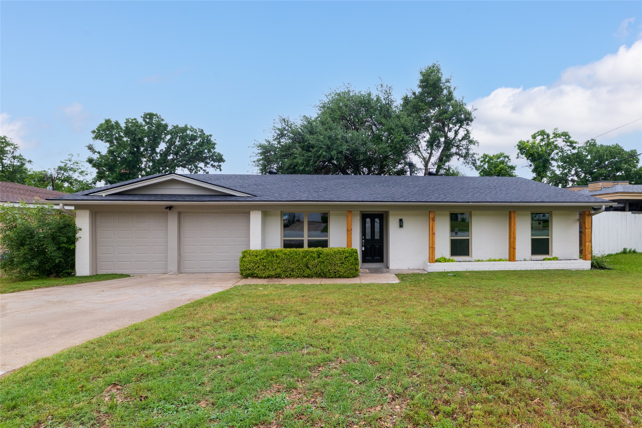 2004 York Drive Edgecliff Village TX 76134