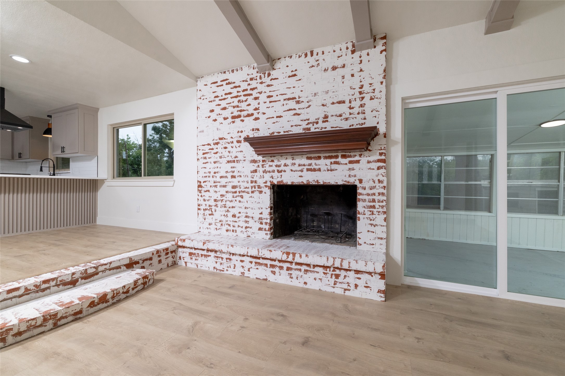 2004 York Drive Edgecliff Village TX 76134