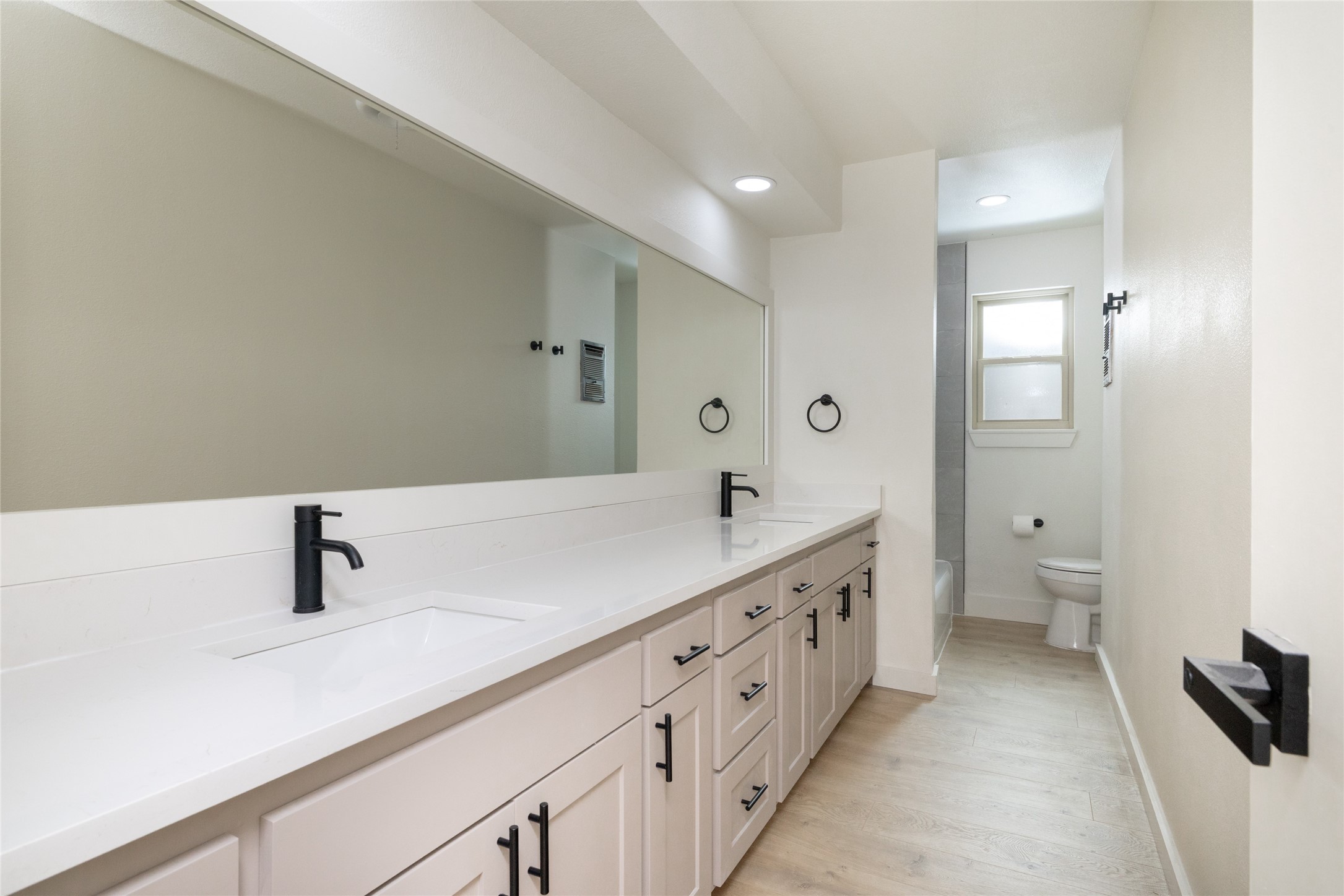 2004 York Drive Edgecliff Village TX 76134