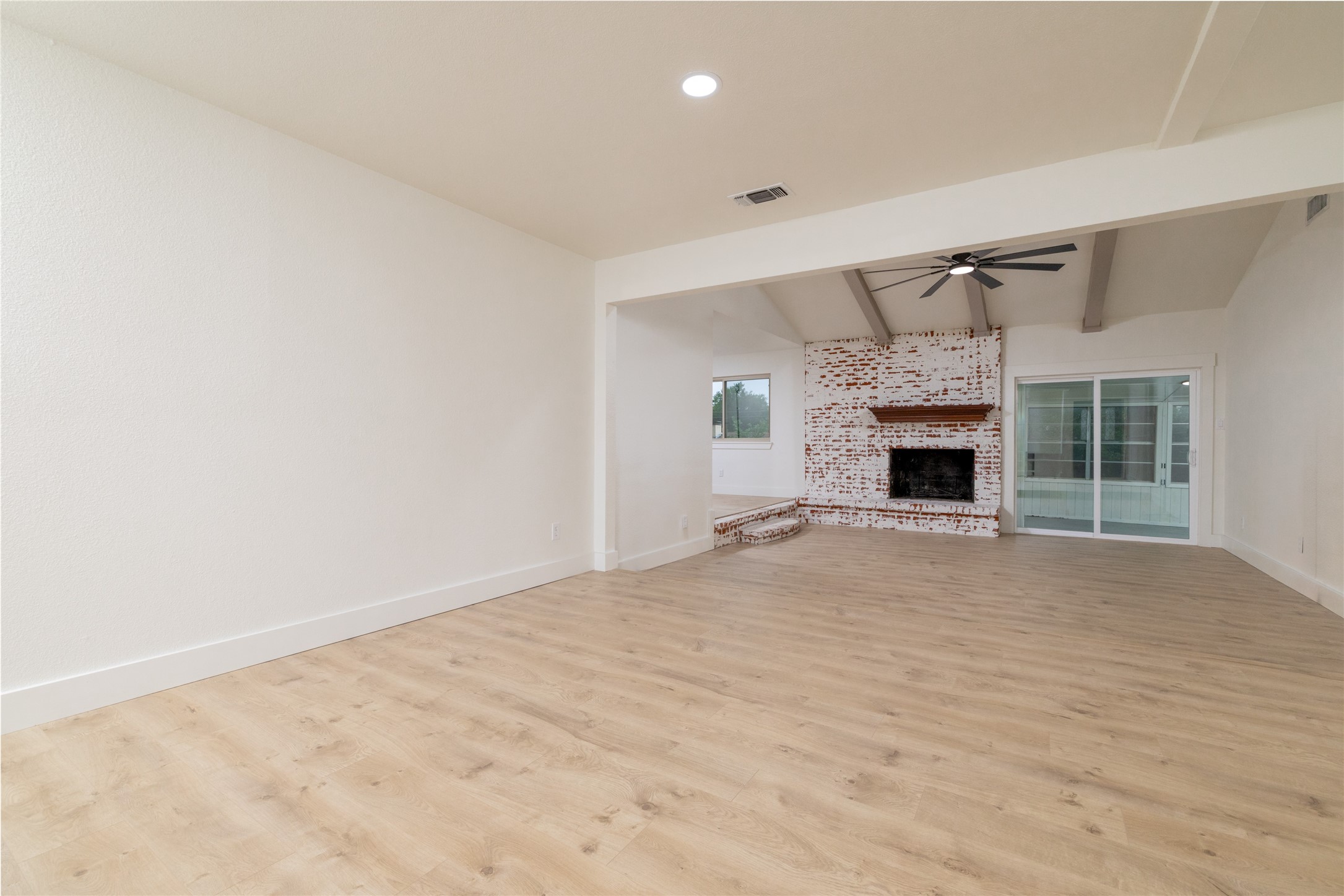 2004 York Drive Edgecliff Village TX 76134