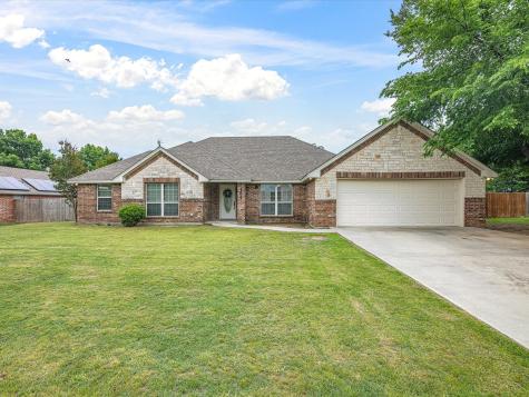 104 Ashley Street Alvord TX 76225