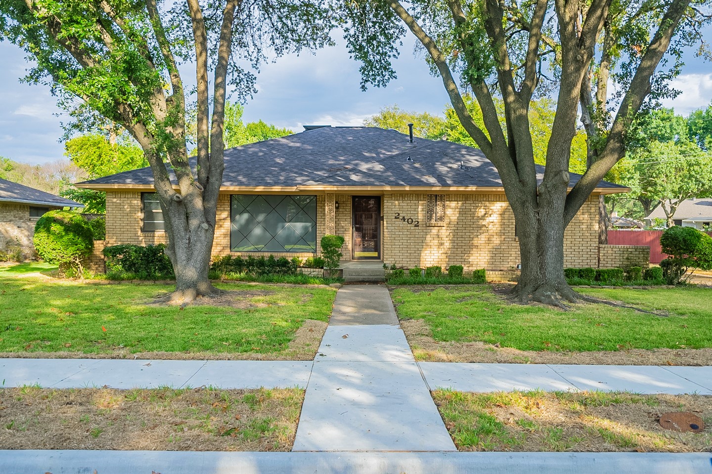 2402 Rochdale Street Garland TX 75040