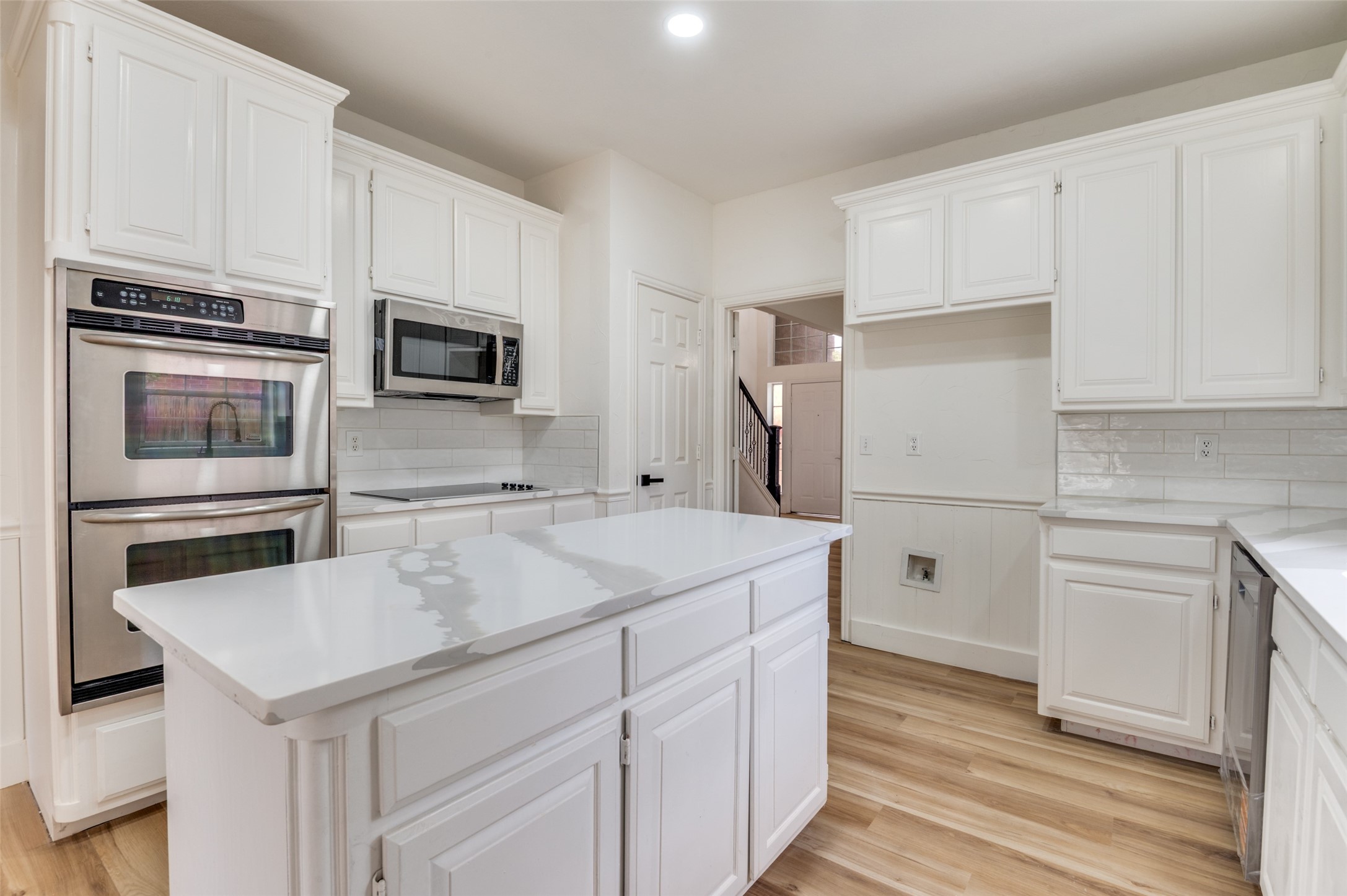 6215 Kingswood Drive Arlington TX 76001