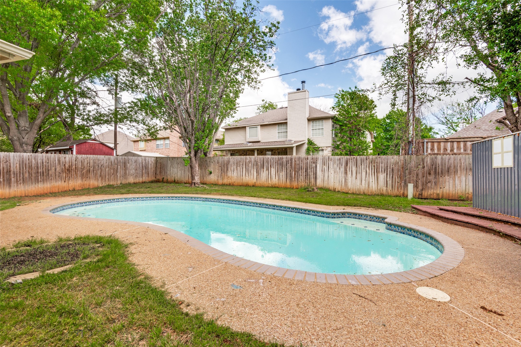 6215 Kingswood Drive Arlington TX 76001