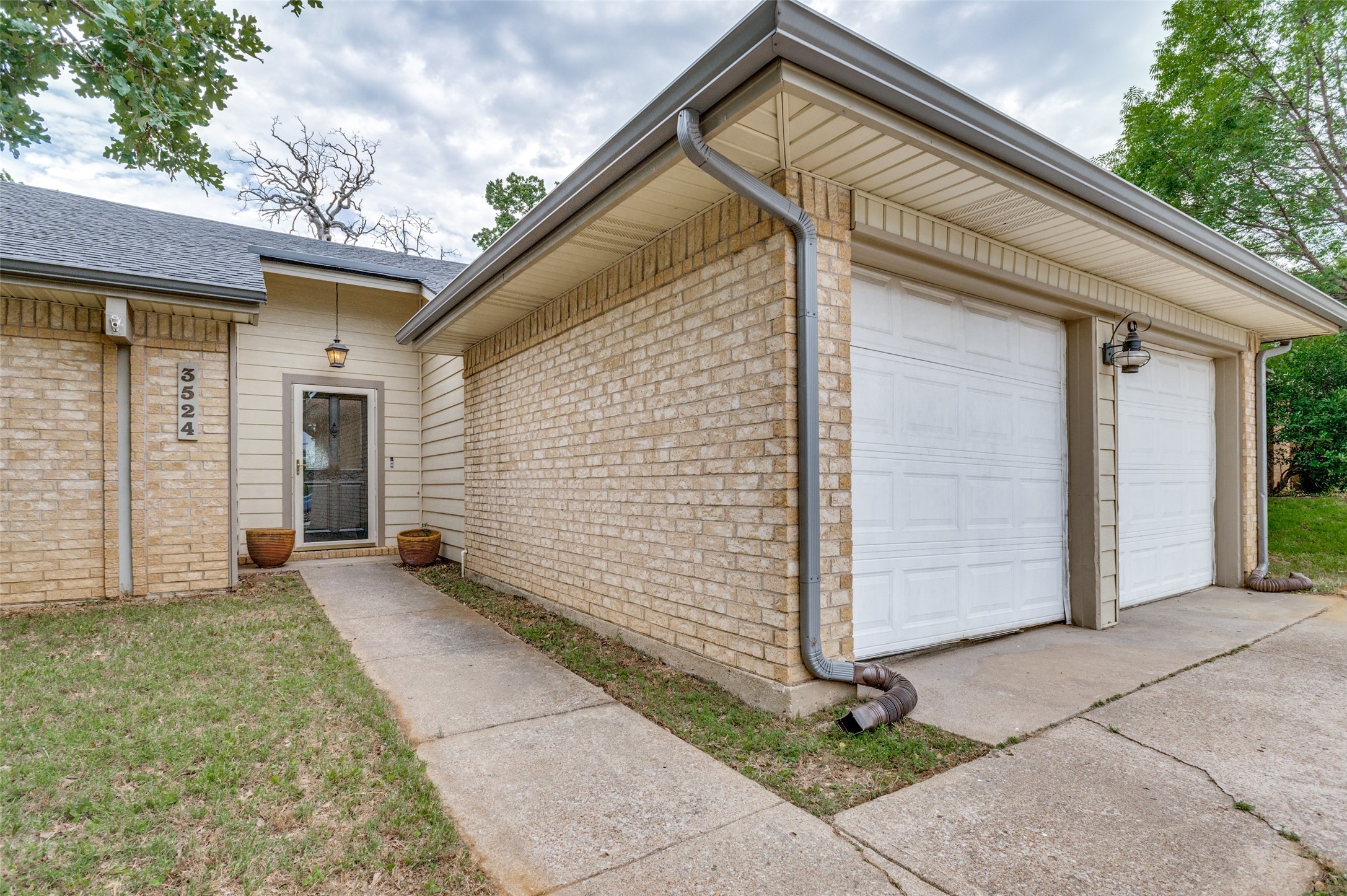 3524 Sweet Bedford TX 76021