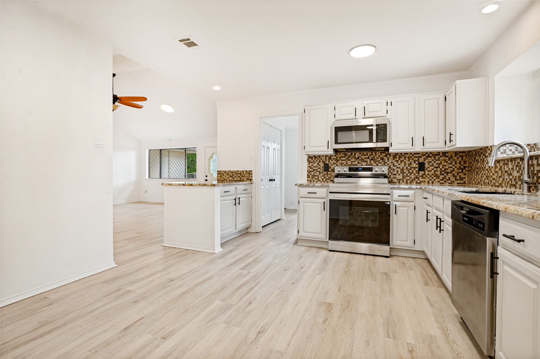 3524 Sweet Bedford TX 76021