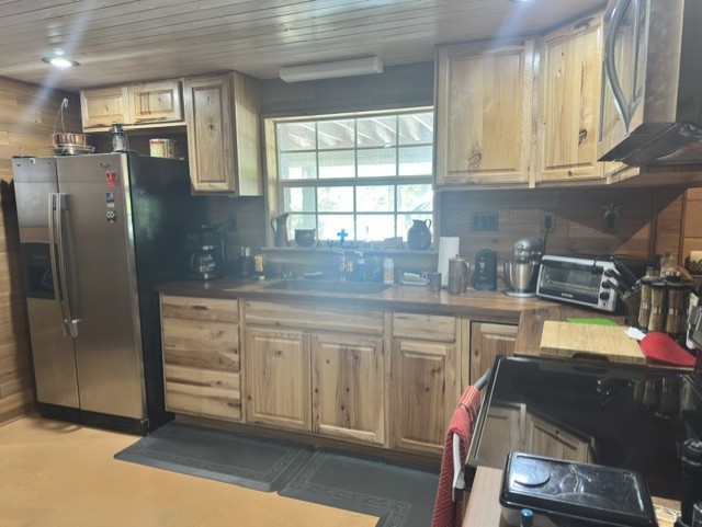 1002 An County Road 153 Palestine TX 75801