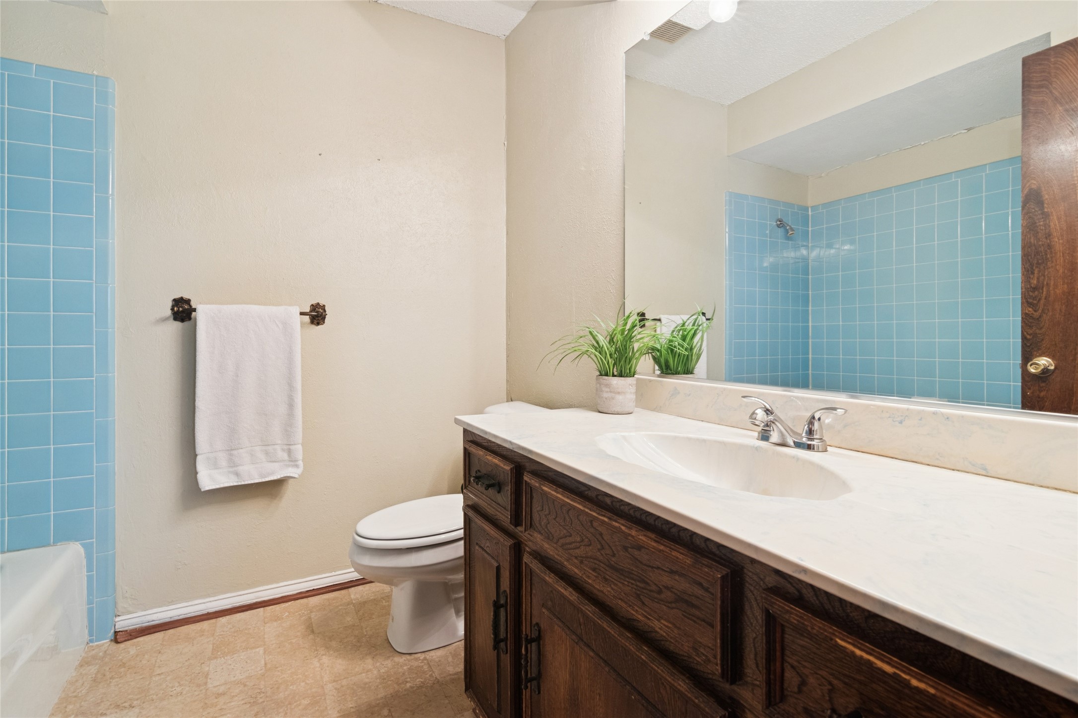 941 Maple Street Howe TX 75459