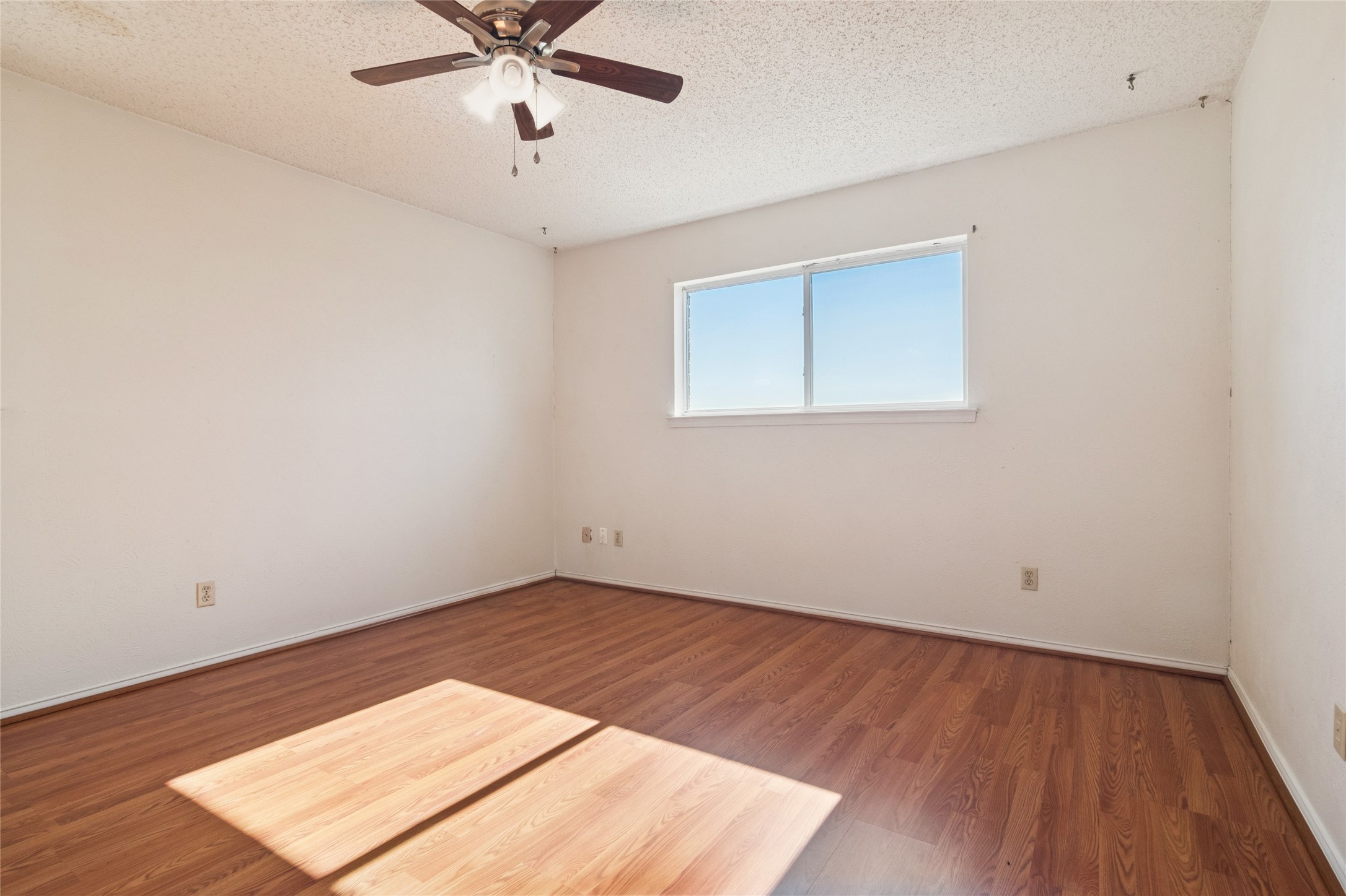 941 Maple Street Howe TX 75459