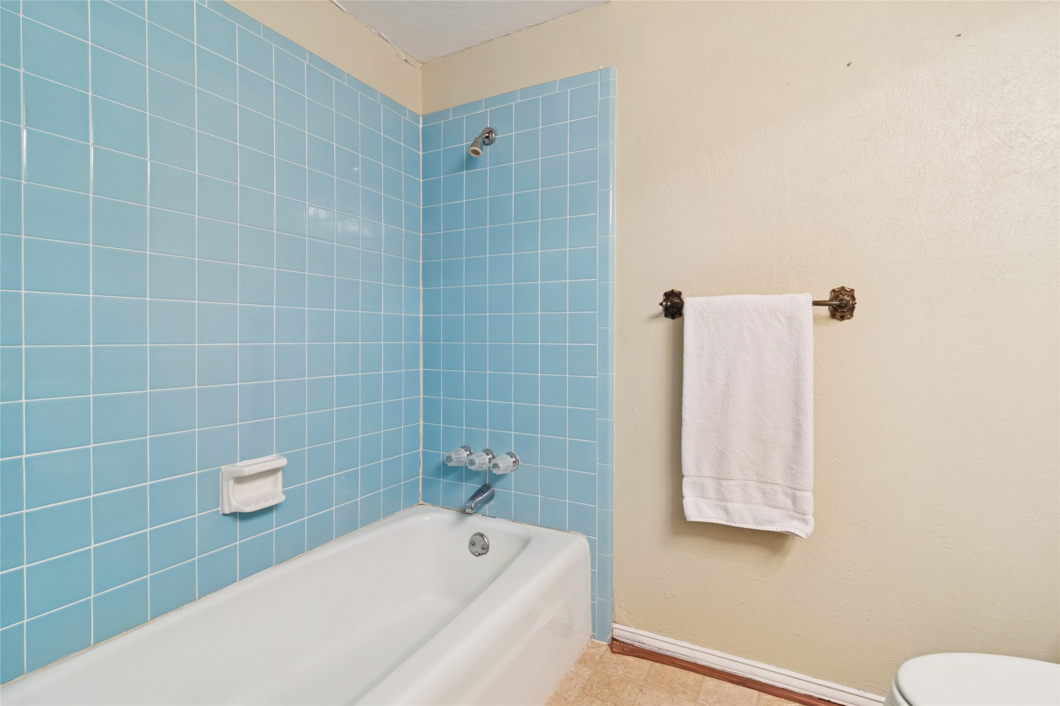 941 Maple Street Howe TX 75459