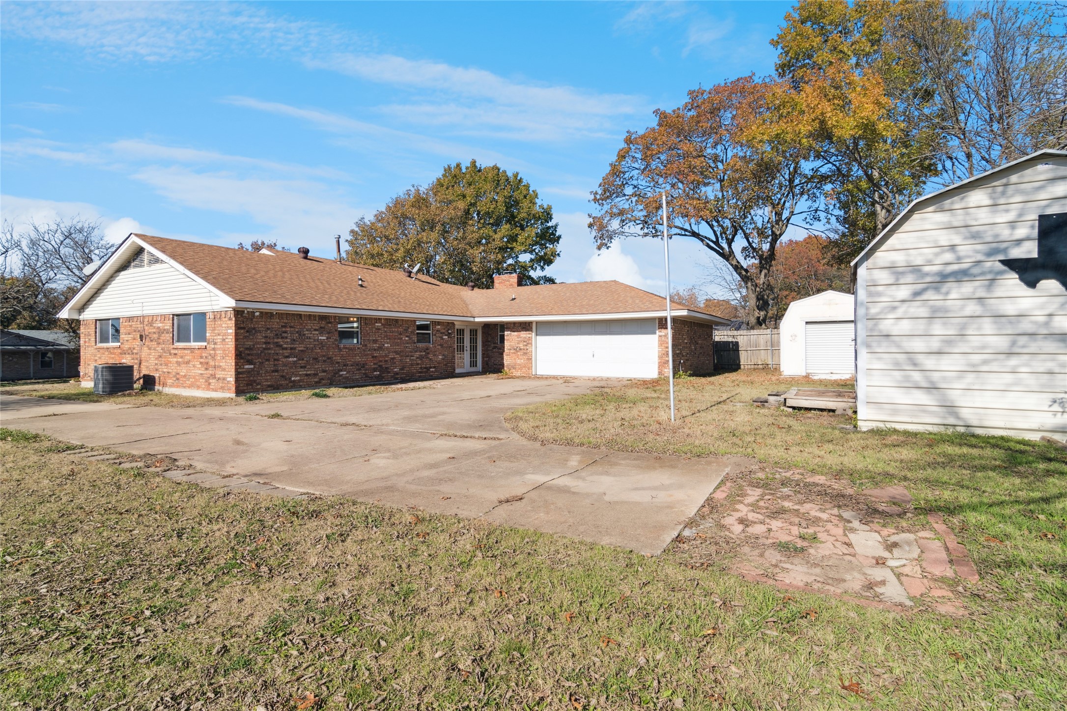 941 Maple Street Howe TX 75459