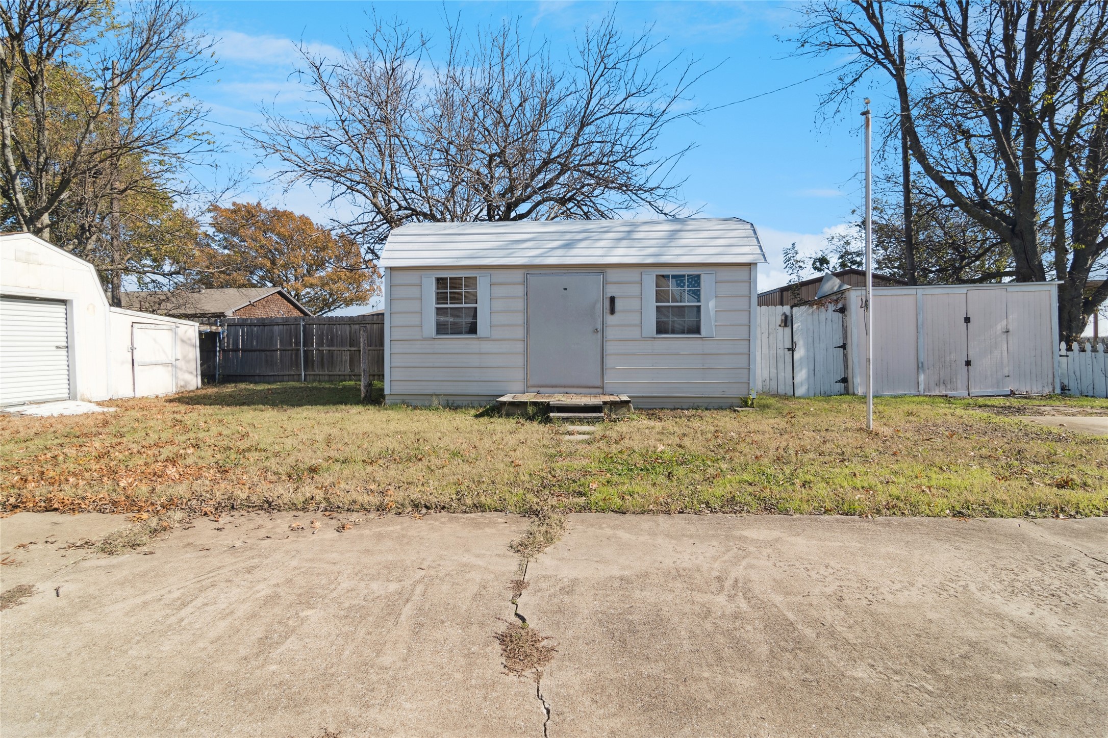 941 Maple Street Howe TX 75459