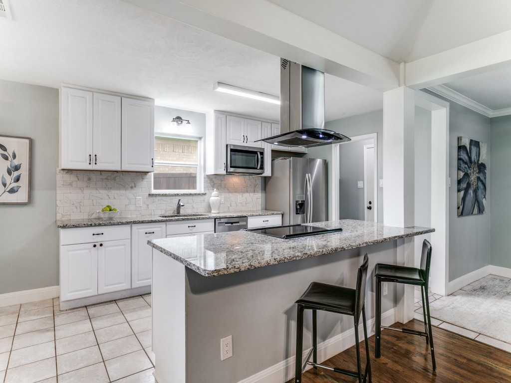 1605 Bedford Oaks Drive Bedford TX 76021