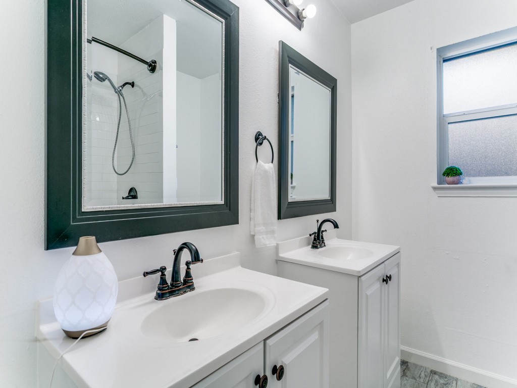1605 Bedford Oaks Drive Bedford TX 76021